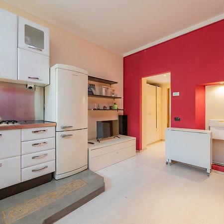 Xenia Apartments - Colorful Apartment In Fiera Area Milan Extérieur photo