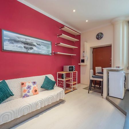 Xenia Apartments - Colorful Apartment In Fiera Area Milan Extérieur photo